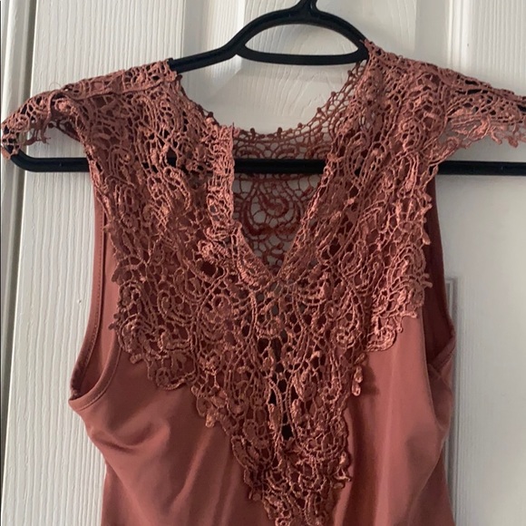 Top - Picture 2 of 4